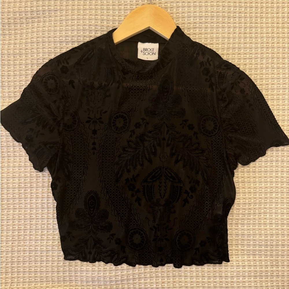 Black Crop Top Broke+ Schon